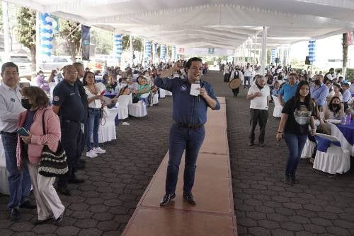 Miles de panistas refrendan su apoyo a Enrique Vargas del Villar en Naucalpan